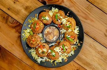 Kachori-Sabzi